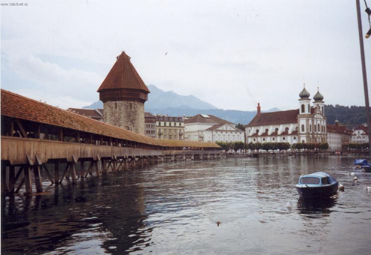 Foto: �v�carsko