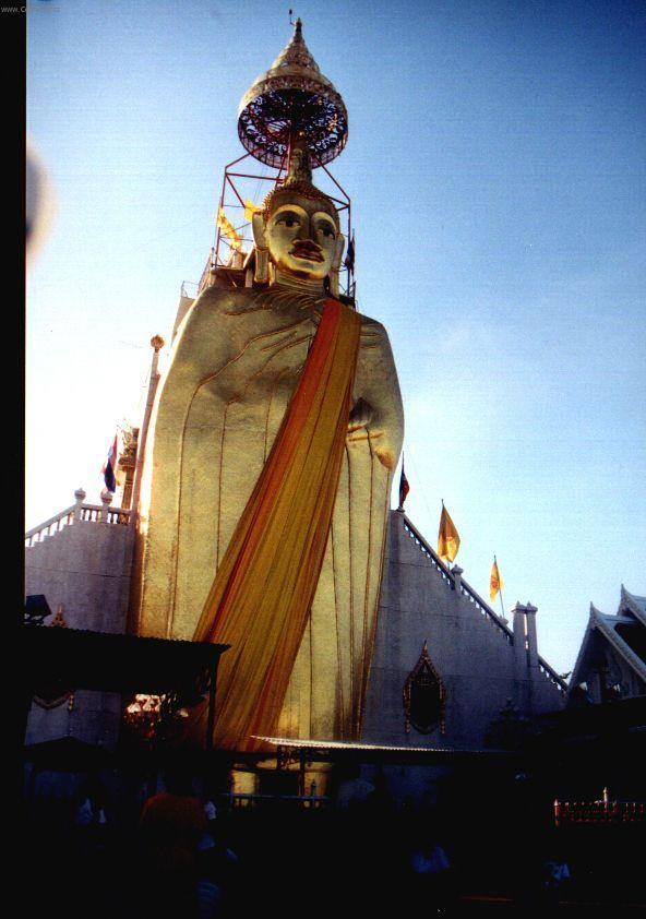 Foto: Thajsko-Stoj�c� Budha